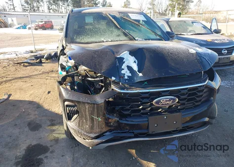 2024 Ford Escape St-Line z USA, uszkodzony, nr VIN 1FMCU9MN3RUB35549